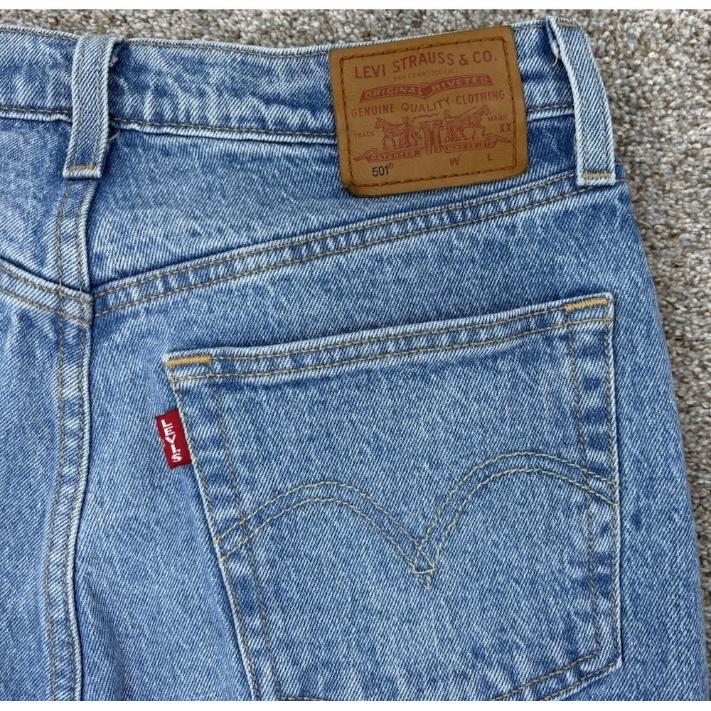 Levi's Premium 501 Jeans Women's 26 Blue Hollow Days Light Wash Stretch Denim - Picture 3 of 12